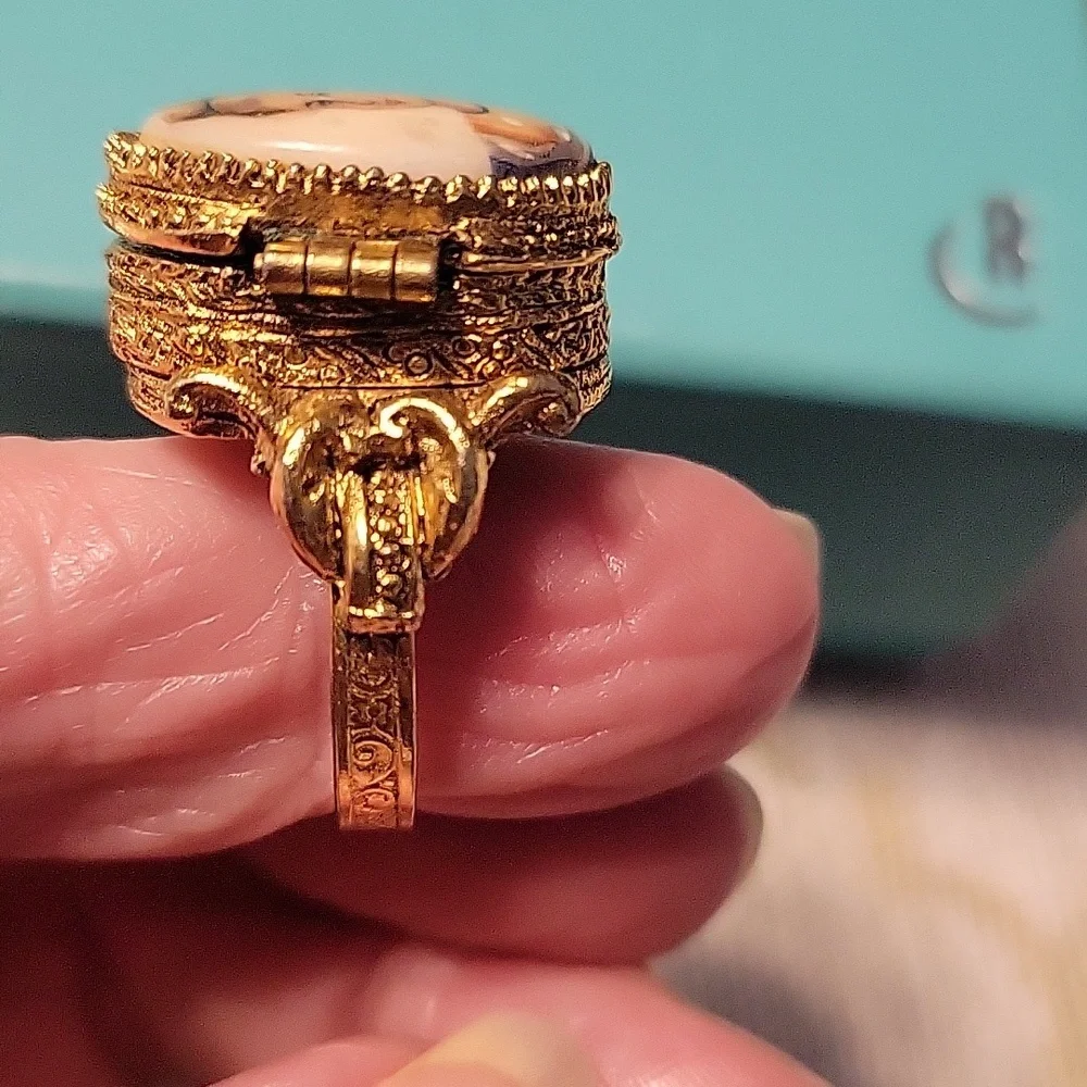 WOW RARE VINTAGE ART RING - Picture 2 of 7